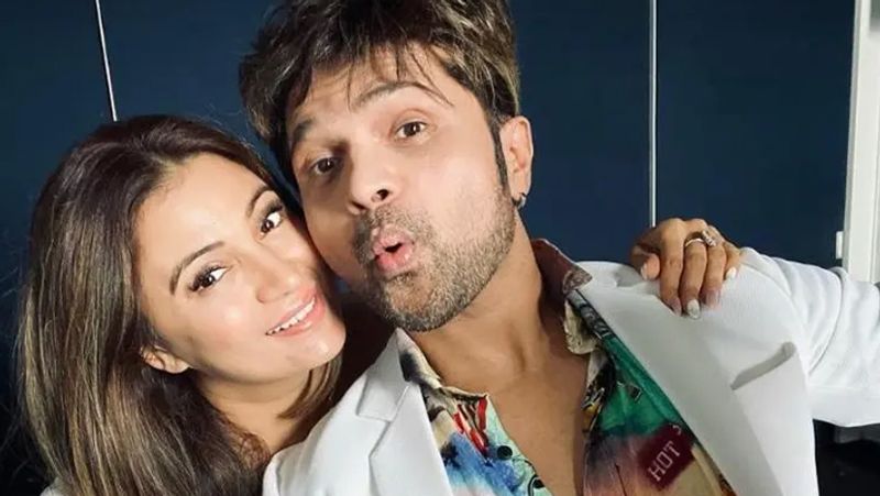 himesh reshammiya birthday life facts about bollywood singer KPJ