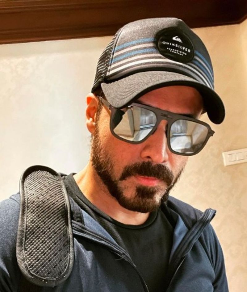 emraan hashmi wants to choose different job instate of acting bjc