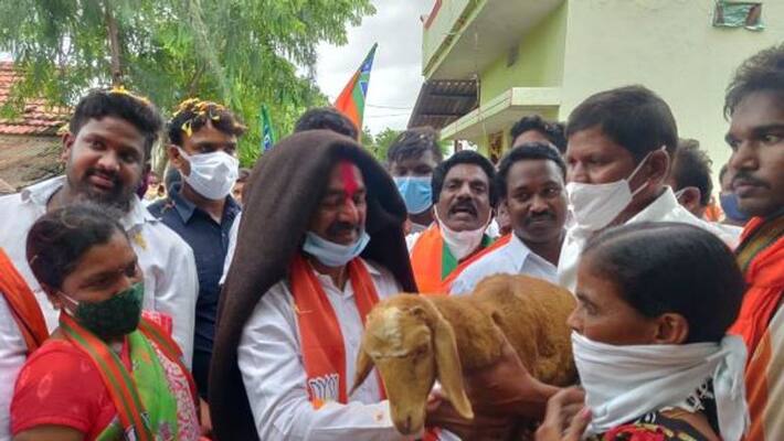 bjp leader eatala rajender strong warning to cm kcr akp bjp leader eatala rajender strong warning to cm kcr akp