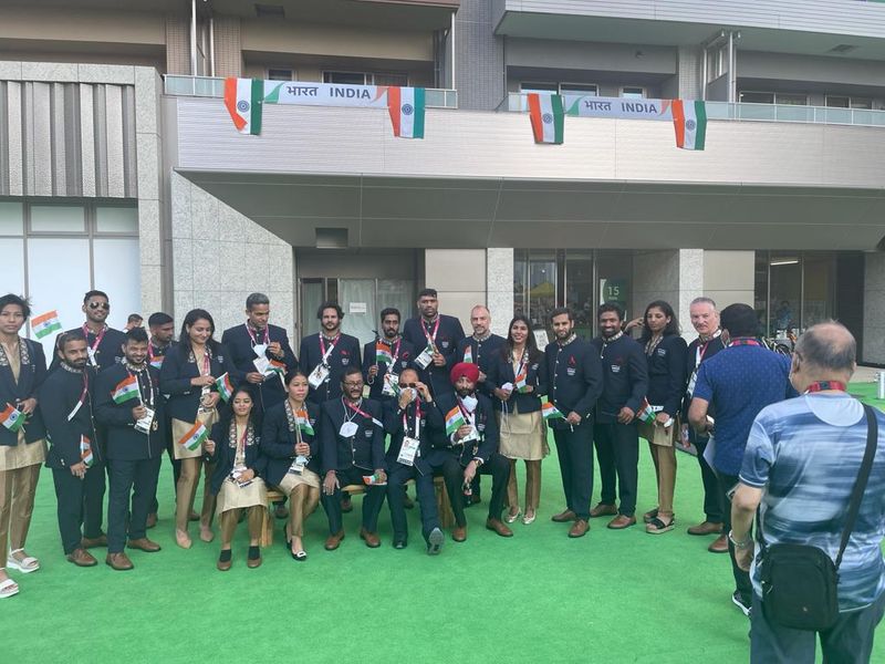 Indian athletes team in Olympics Opening Ceremony pics CRA