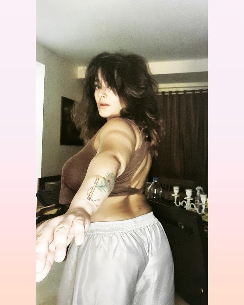 actress kiran rathore over hot photos goes viral