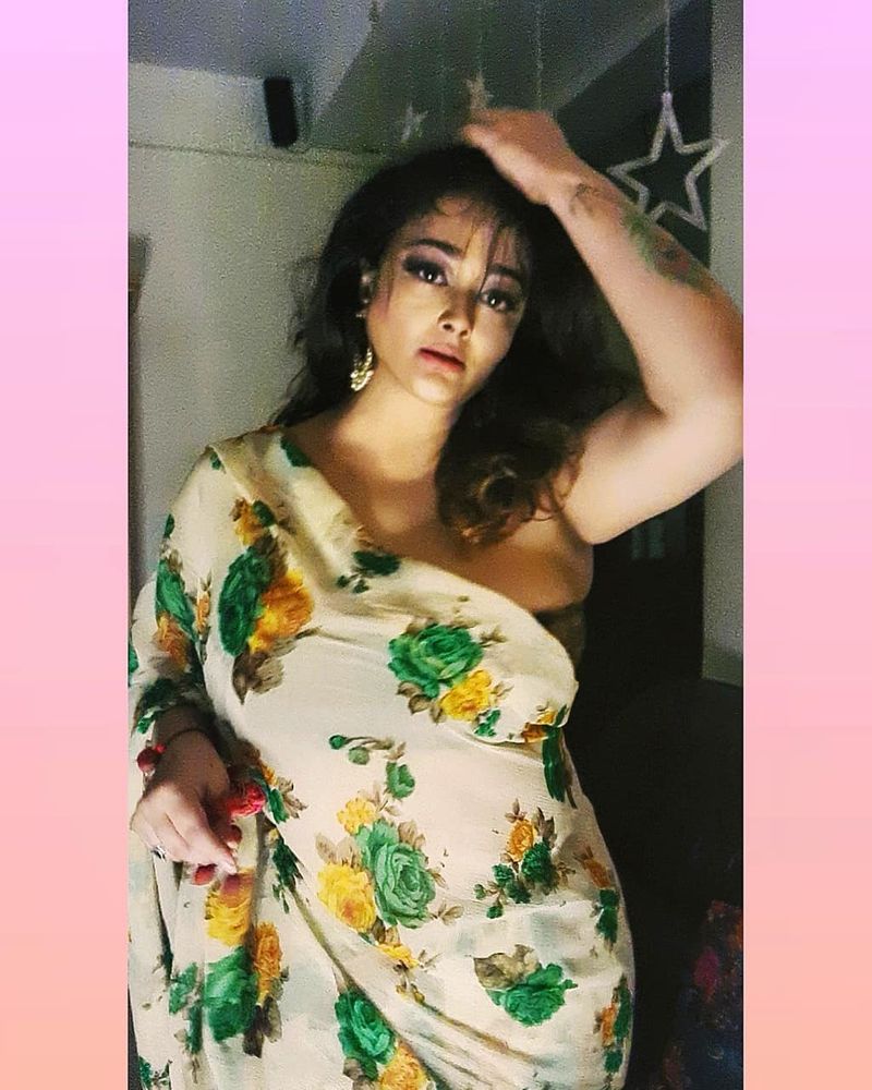 actress kiran rathore over hot photos goes viral