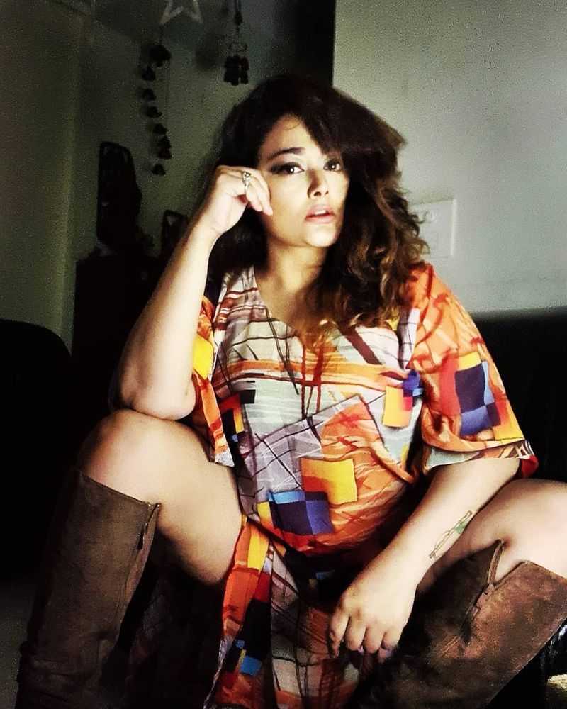 actress kiran rathore over hot photos goes viral