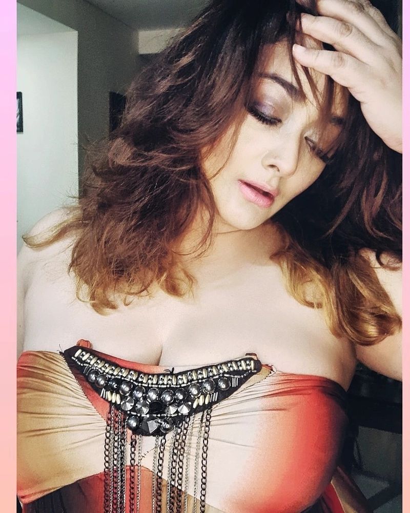 actress kiran rathore over hot photos goes viral
