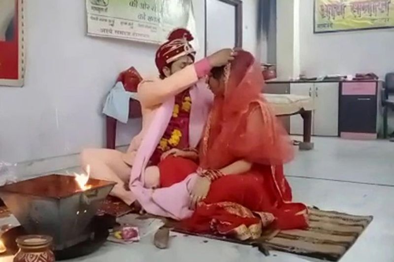 Cheating Case Woman Leaves Her Husband After Love Marriage in Kanpur pod