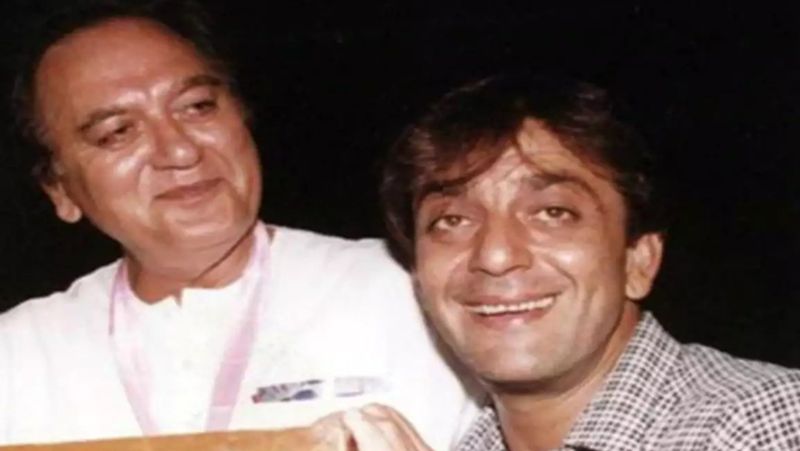 sanjay dutt used to smoke cigarettes in childhood thrown by father sunil dutt KPJ