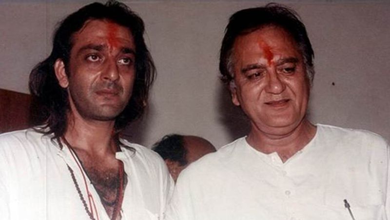 sanjay dutt used to smoke cigarettes in childhood thrown by father sunil dutt KPJ