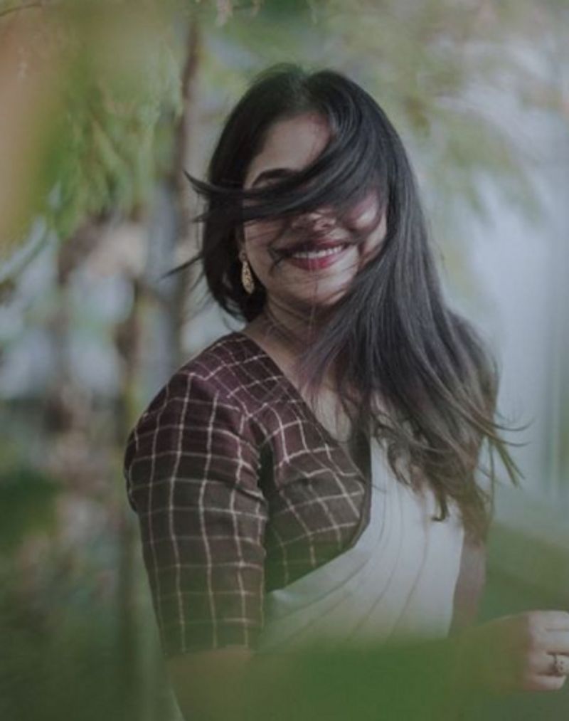 Artist Srinda share her photo