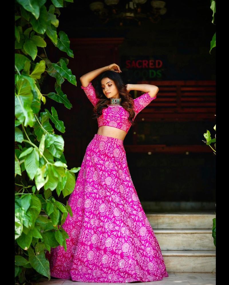 navya swamy hot poses viral anchors and star heroines jealous her hotness arj