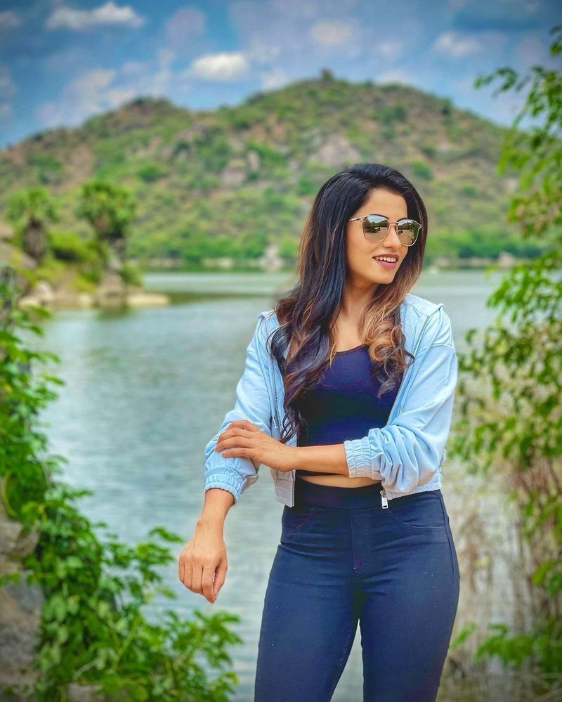 navya swamy hot poses viral anchors and star heroines jealous her hotness arj