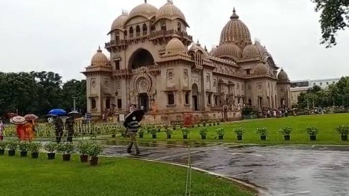 Belur Math authority decides they will not general visitors inside the math during Durga Puja Belur Math authority decides they will not general visitors inside the math during Durga Puja