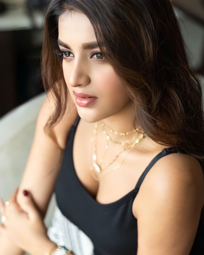 ismart beauty nidhhi agarwal monsoon sweet memories hot desire arj