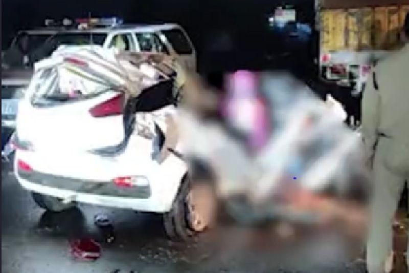 madhya pradesh news 4 friends painful death due to road accident in bhopal kpr