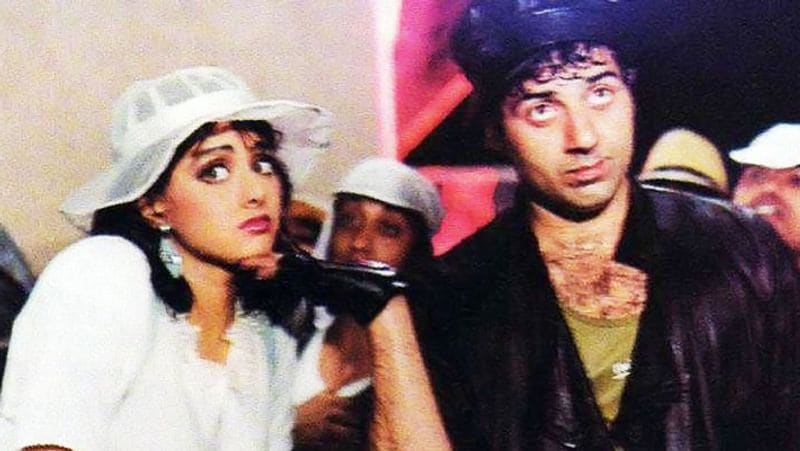 Sridevi had 103 degree fever while shooting for chaalbaaz Movie Song KPG