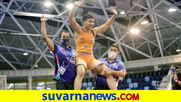 Indian Women Wrestler Priya Malik Wins Gold Medal At 2021 World Cadet Wrestling Championships in Hungary kvn Indian Women Wrestler Priya Malik Wins Gold Medal At 2021 World Cadet Wrestling Championships in Hungary kvn