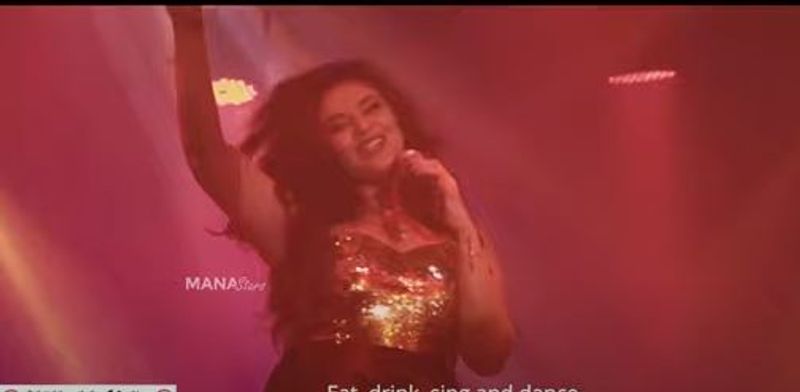night party song anchor sreemukhi hot mass dance with crazy ancles trending arj