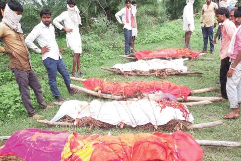madhya pradesh news 9 people died of the same family died due to lpg cylinder explosion Funeral of together kpr