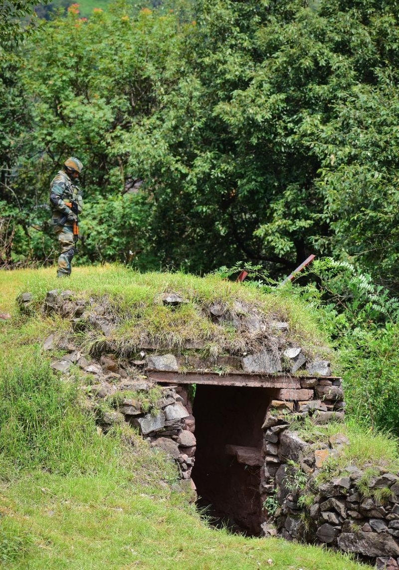 trip to indian border village on the anniversary of the Kargil war victory ananthu prabha