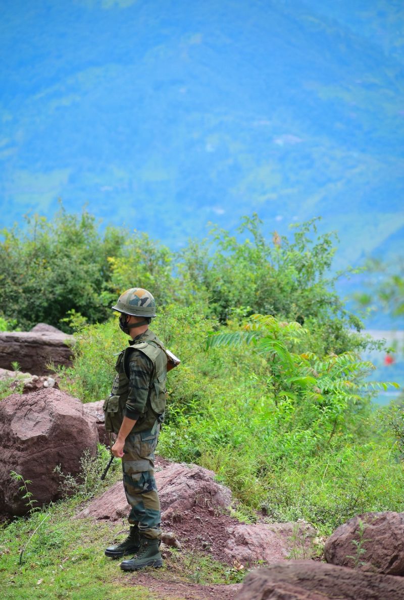 trip to indian border village on the anniversary of the Kargil war victory ananthu prabha