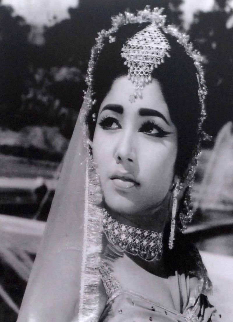 Veteran actress Jayanthi Award winning films list vcs