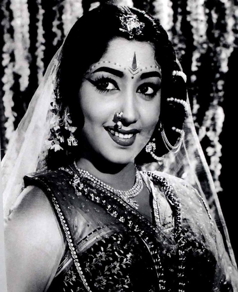 Veteran actress Jayanthi Award winning films list vcs