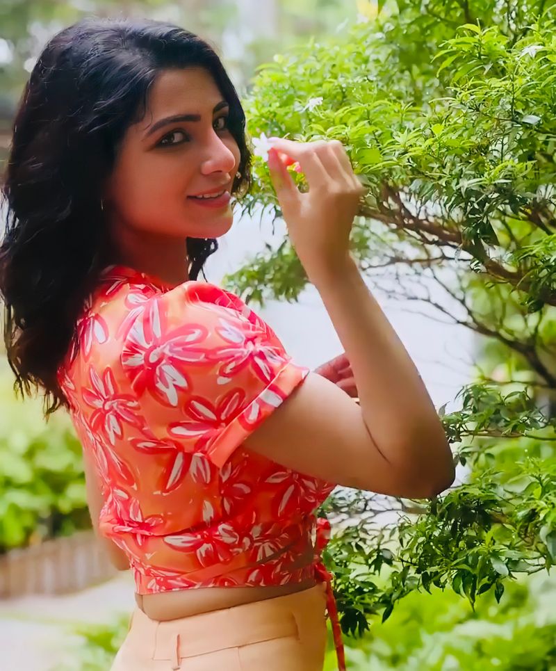 samantha revealed secret of her happyness medicine not chaitu arj