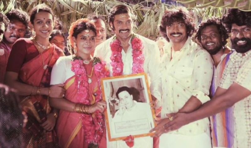 Celebrities Expose by another level of acting in sarpatta parambarai movie