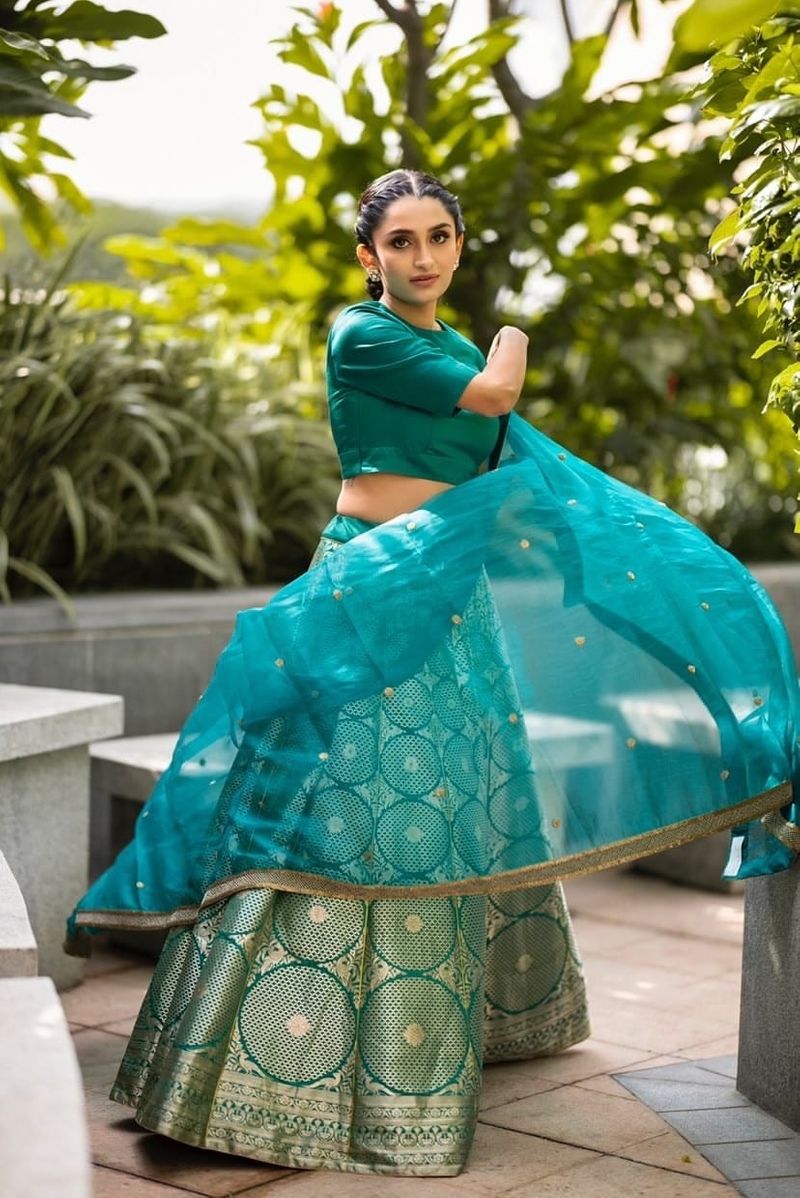Kannada super star rajkumar grand daughter dhanya ramkumar debut in tamil cinema
