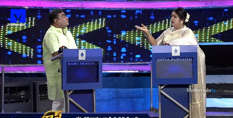 senior actor rajyalakshmi shocking comments on anchor suma dress ksr