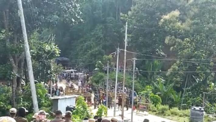 Two companies of CRPF are deployed at Lailapur-Vairengte disputed site between Assam and Mizoram border DHA Two companies of CRPF are deployed at Lailapur-Vairengte disputed site between Assam and Mizoram border DHA