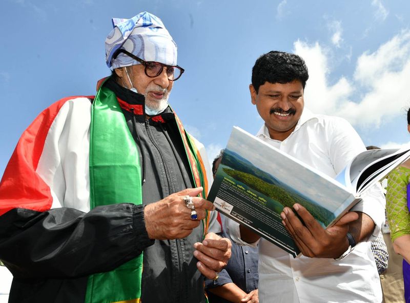 Bollywood Star Amitabh Bachchan Participated in Green India Challenge akp