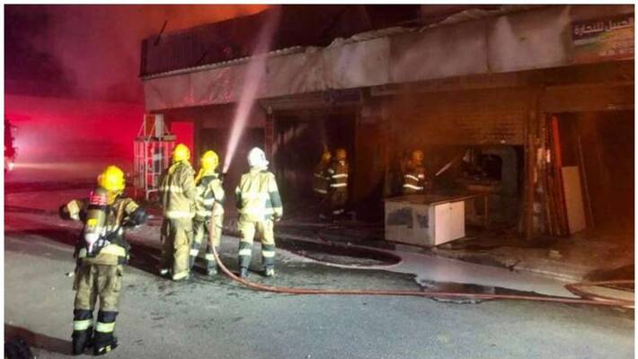 four shops in kuwait catches fire four shops in kuwait catches fire