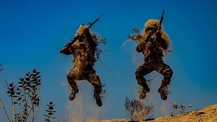 Jammu and Kashmir: One terrorist killed in an ongoing encounter in Shopian district bpsb Jammu and Kashmir: One terrorist killed in an ongoing encounter in Shopian district bpsb
