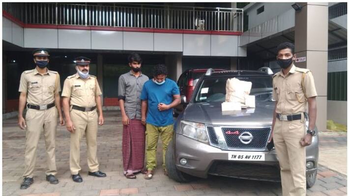 2 men held with5 kg ganja 2 men held with5 kg ganja