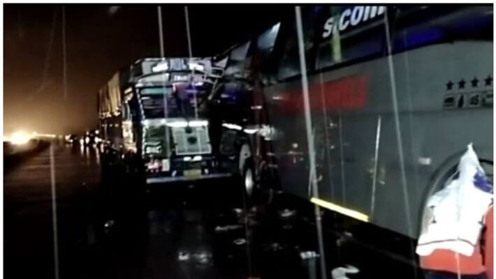 18 Labourers Sleeping On Road Killed As Truck Rams Bus In UP pod 18 Labourers Sleeping On Road Killed As Truck Rams Bus In UP pod