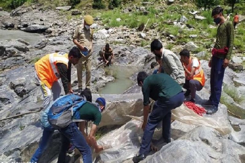 Jammu Kashmir, heavy rainfalls in Kishtwar, many people died and missing kpr