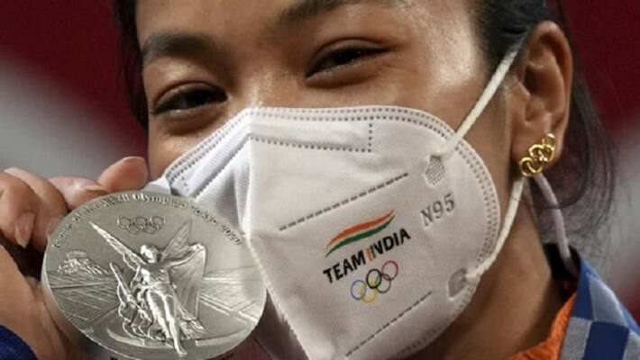 Tokyo Olympics: Mirabai Chanu finally finds truck drivers who helped her during budding days as weightlifter Tokyo Olympics: Mirabai Chanu finally finds truck drivers who helped her during budding days as weightlifter