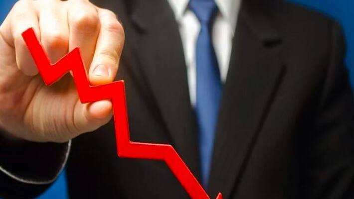 Sensex drops 120 points. Nifty at 17,600; IT and power stocks under pressure Sensex drops 120 points. Nifty at 17,600; IT and power stocks under pressure