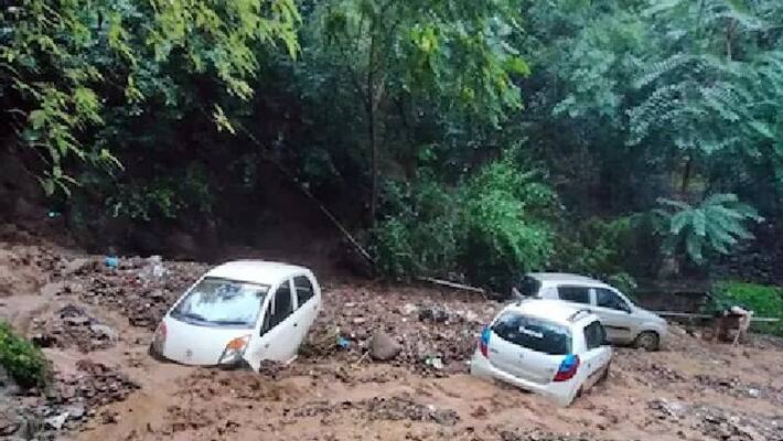 Cloudbursts Flash Floods In Himachal Jammu Kashmir Ladakh Kill 17 pod Cloudbursts Flash Floods In Himachal Jammu Kashmir Ladakh Kill 17 pod