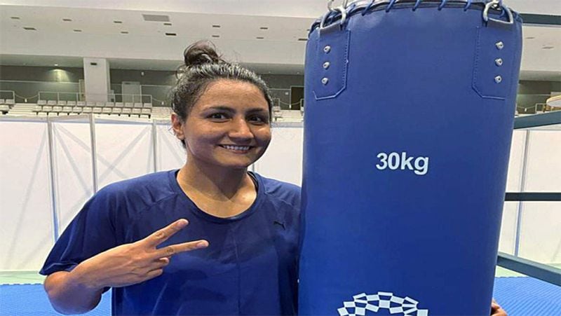 Tokyo Olympics 2020: Indian boxer Pooja Rani struggle story, Shoulder injury, hand was burnt, father was against boxing dva