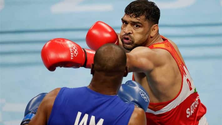 Tokyo Olympics: Indian Heavy weight boxer Satish Kumar Injured before quarters CRA Tokyo Olympics: Indian Heavy weight boxer Satish Kumar Injured before quarters CRA