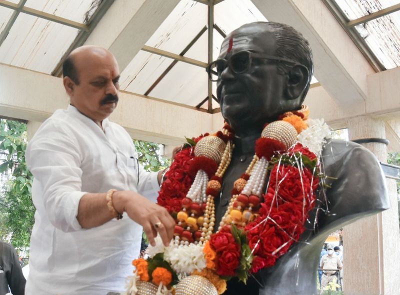 CM Basavaraj Bommai Talks Over Hubballi Dharwad grg