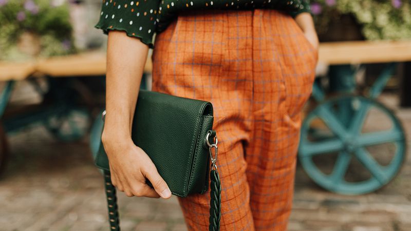 Do not keep these things in hand bag