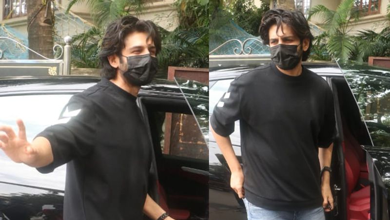 malaika arora spotted outside gym these bollywood celebs also seen in different place at mumbai KPJ