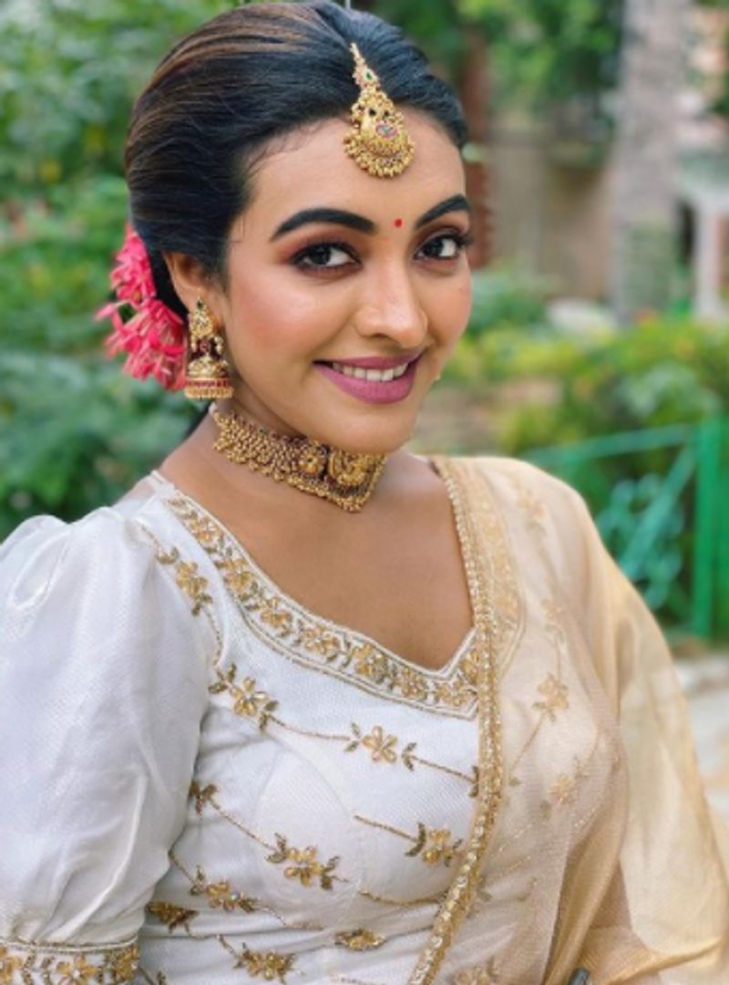 Durga Krishna share her photos