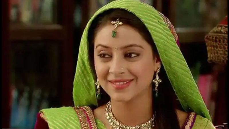 balika vadhu actress pratyusha banerjee parents facing financial problem while fighting legal battle for daughter KPJ