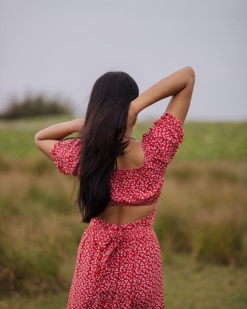 sarpatta actress sanjana natrajan latest hot photo gallery