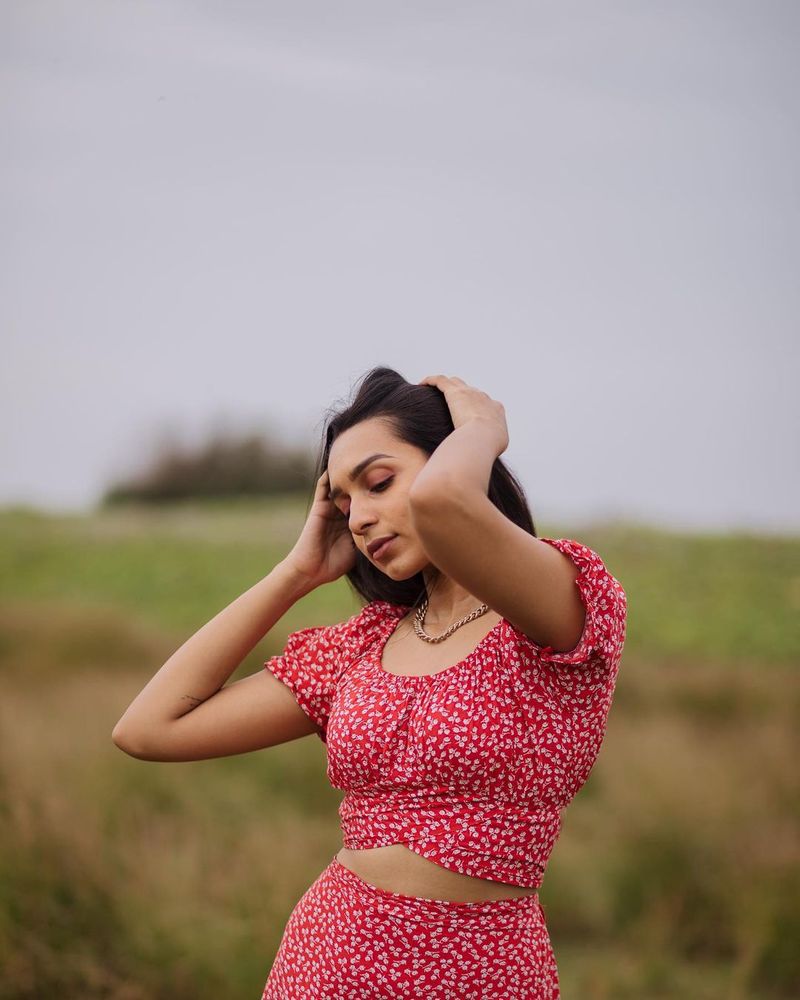 sarpatta actress sanjana natrajan latest hot photo gallery