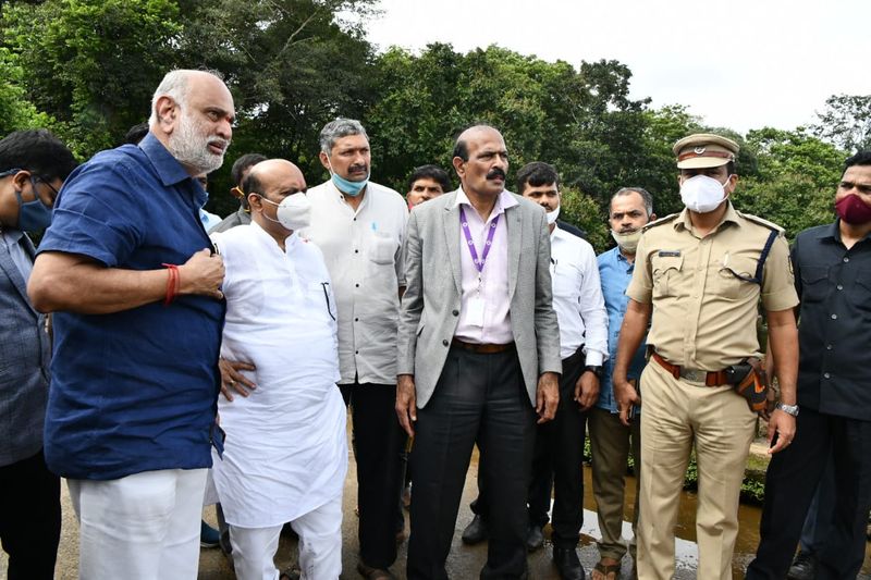 Karnataka CM Basavaraj Bommai visit flood-hit areas of Uttara Kannada mah