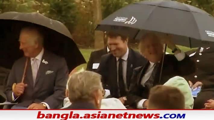 Boris Johnson Struggle With Umbrella At Memorial Service bmm Boris Johnson Struggle With Umbrella At Memorial Service bmm